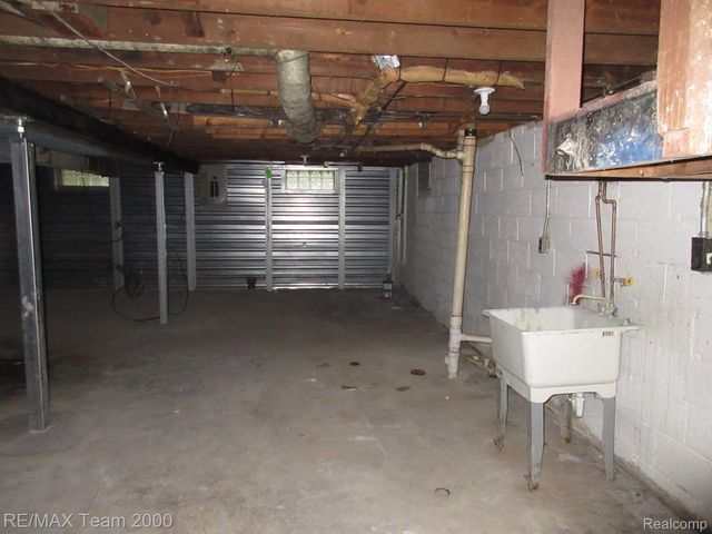 1848 Garfield Avenue, Lincoln Park, MI 48146
