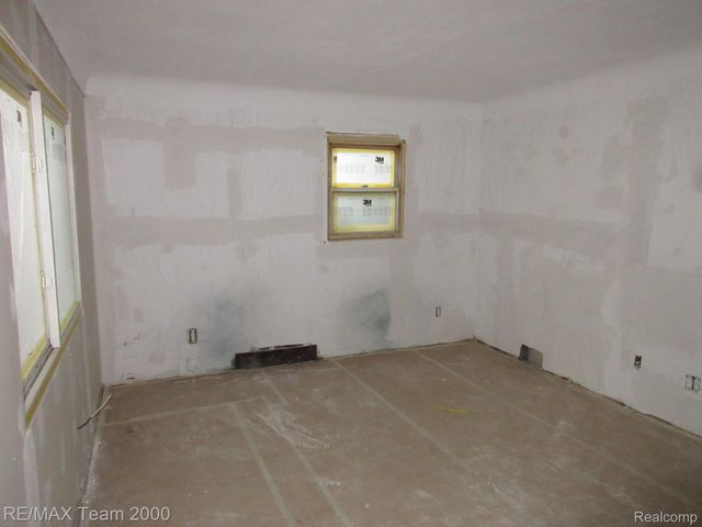 1848 Garfield Avenue, Lincoln Park, MI 48146