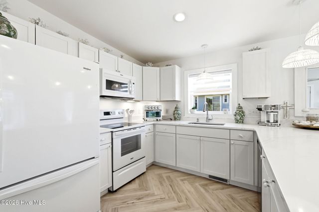 3929 W Dolphin Drive, Oak Island, NC 28465