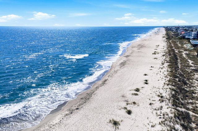 3929 W Dolphin Drive, Oak Island, NC 28465