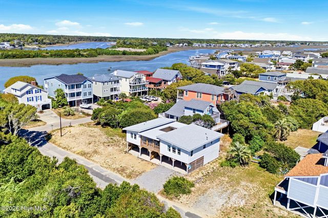 3929 W Dolphin Drive, Oak Island, NC 28465