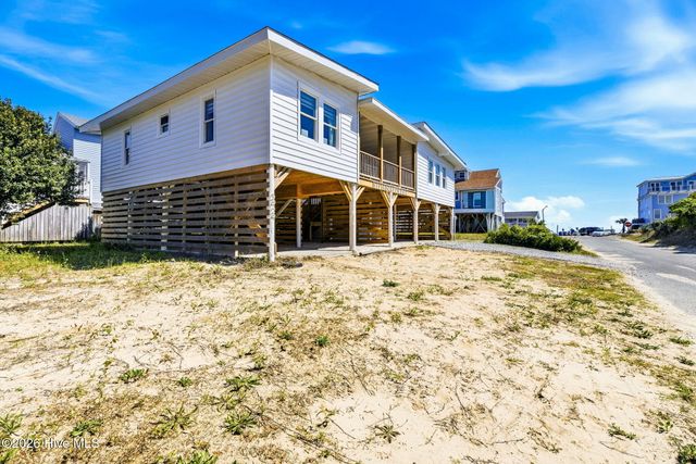3929 W Dolphin Drive, Oak Island, NC 28465