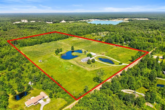 4763 Putnam Road, Muskegon, MI 49445