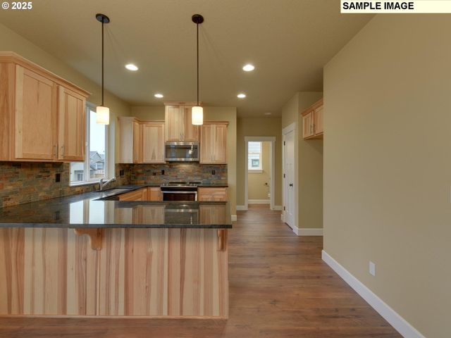 779 Ne SALING Dr E 93, Estacada, OR 97023