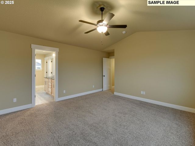 779 Ne SALING Dr E 93, Estacada, OR 97023