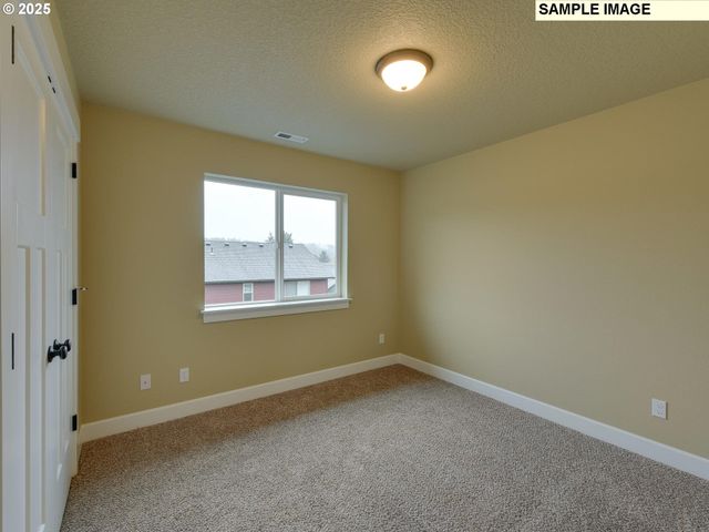 779 Ne SALING Dr E 93, Estacada, OR 97023