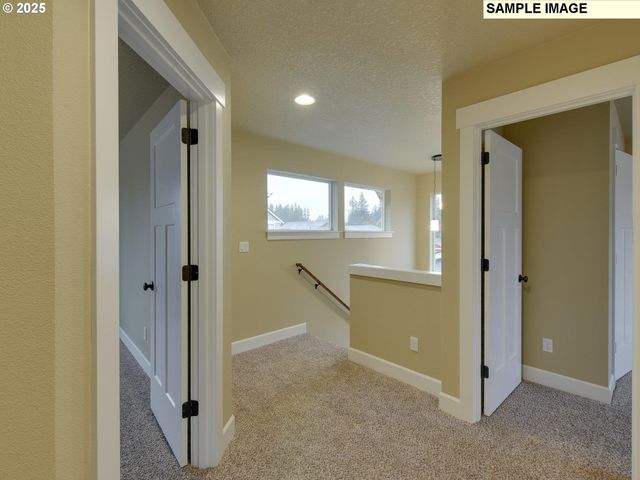 779 Ne SALING Dr E 93, Estacada, OR 97023