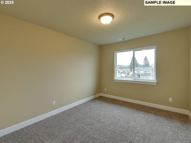 779 Ne SALING Dr E 93, Estacada, OR 97023