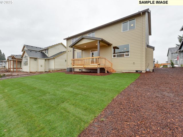 779 Ne SALING Dr E 93, Estacada, OR 97023