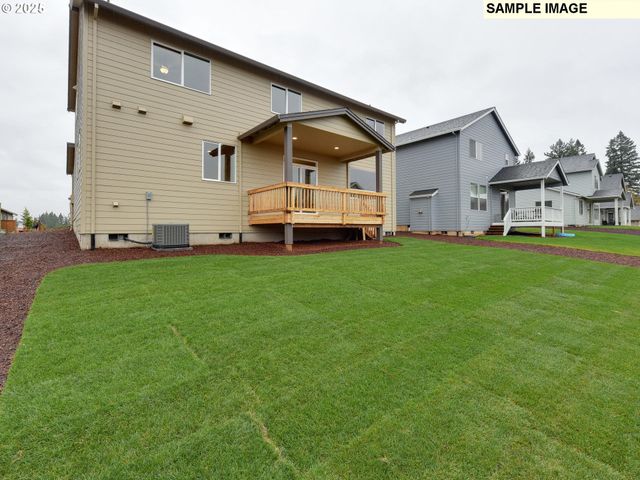 779 Ne SALING Dr E 93, Estacada, OR 97023