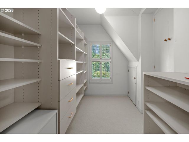 1784 Sw MONTGOMERY Dr, Portland, OR 97201