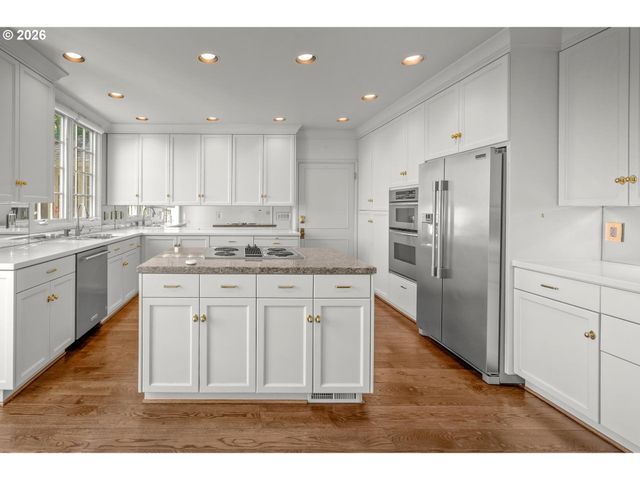 1784 Sw MONTGOMERY Dr, Portland, OR 97201