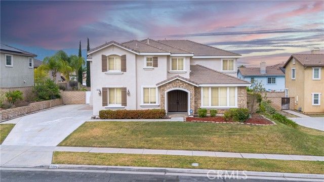 2272 Mary Clare Street, Corona, CA 92882