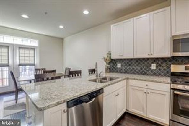 296 WOOD TRESTLE TER SE, Leesburg, VA 20175