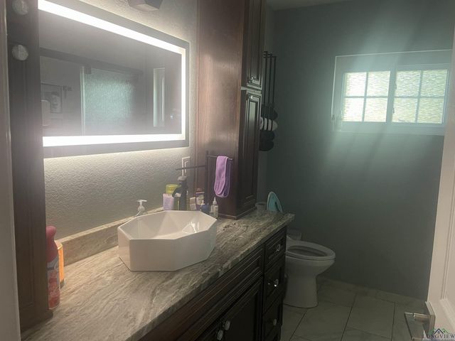 802 Pamela Dr, Marshall, TX 75672
