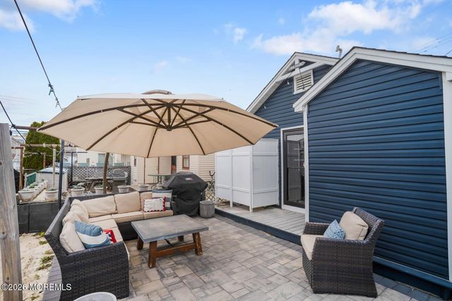 26 5th Lane, South Seaside Park, NJ 08752