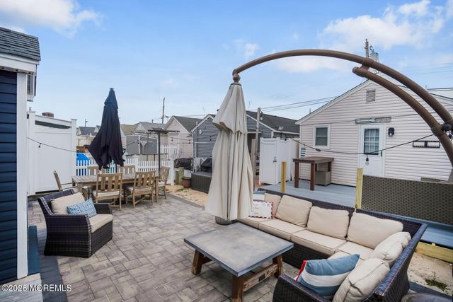 26 5th Lane, South Seaside Park, NJ 08752