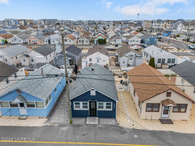 26 5th Lane, South Seaside Park, NJ 08752
