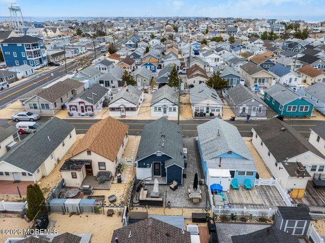 26 5th Lane, South Seaside Park, NJ 08752