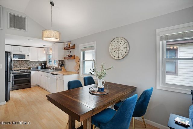 26 5th Lane, South Seaside Park, NJ 08752