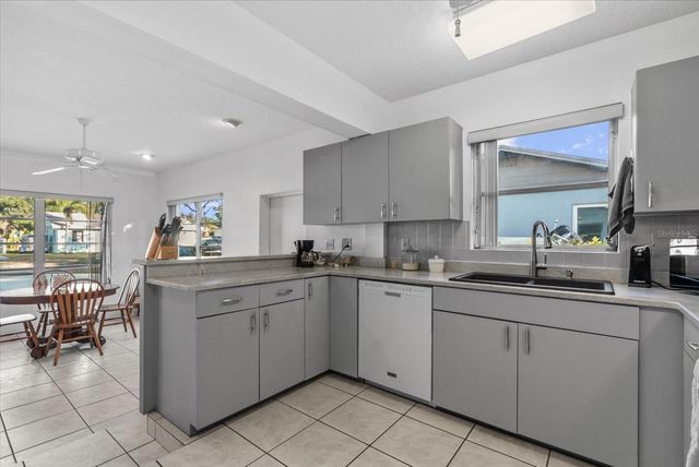 1602 27TH STREET W, Bradenton, FL 34205