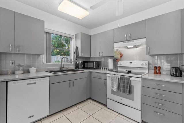 1602 27TH STREET W, Bradenton, FL 34205