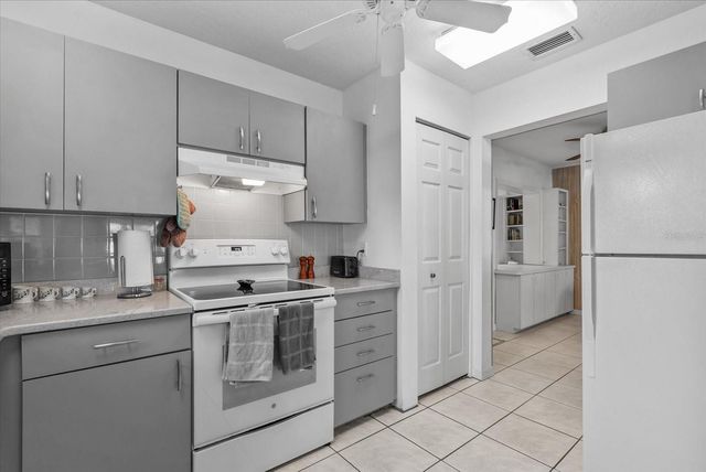 1602 27TH STREET W, Bradenton, FL 34205