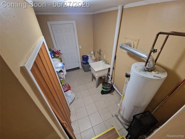 4320 Frazho Road, Warren, MI 48091