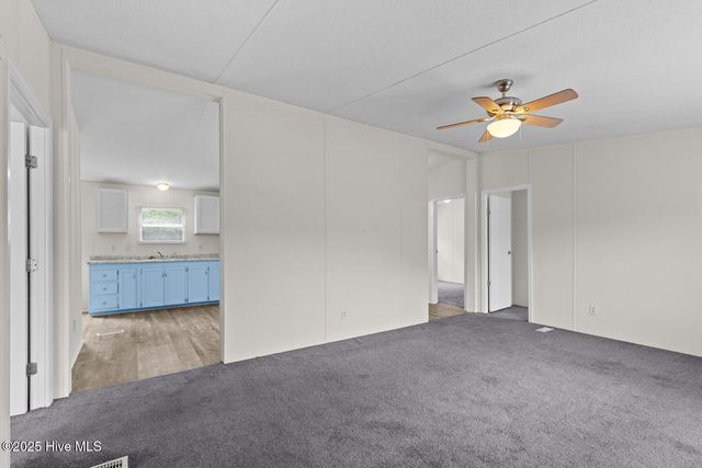 192 King Estates Road, Jacksonville, NC 28540