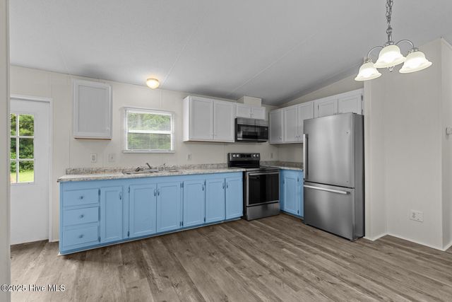 192 King Estates Road, Jacksonville, NC 28540
