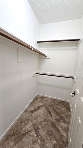 305 Reinicke Street, Houston, TX 77007