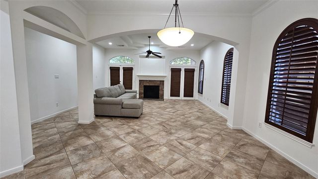 305 Reinicke Street, Houston, TX 77007