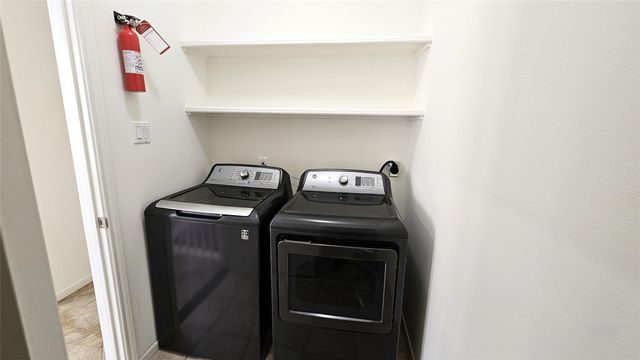 305 Reinicke Street, Houston, TX 77007