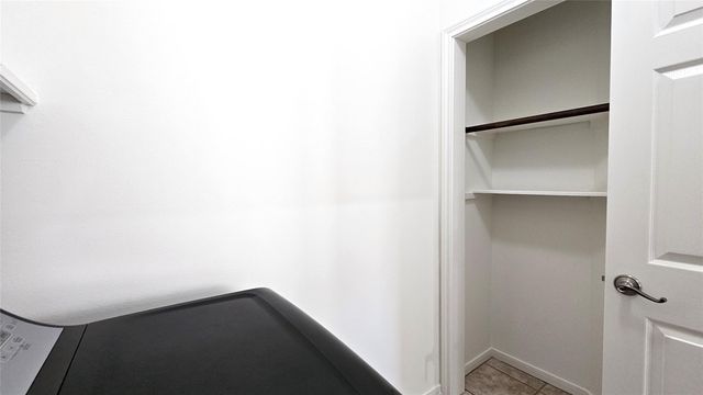 305 Reinicke Street, Houston, TX 77007