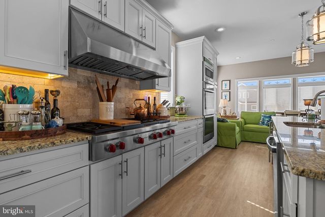 518 HARBOUR DR, Ocean City, MD 21842