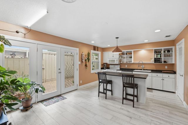 6408 Burgoyne Road 157, Houston, TX 77057