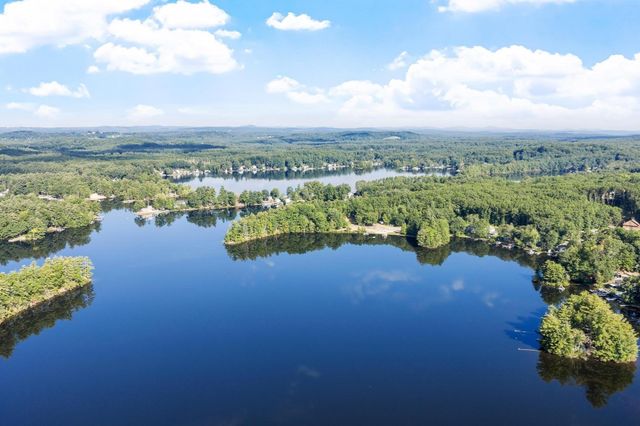 881 Flat Hill Rd, Lunenburg, MA 01462