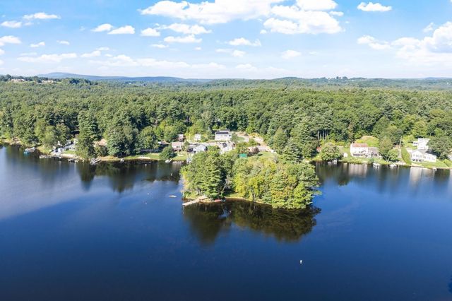 881 Flat Hill Rd, Lunenburg, MA 01462