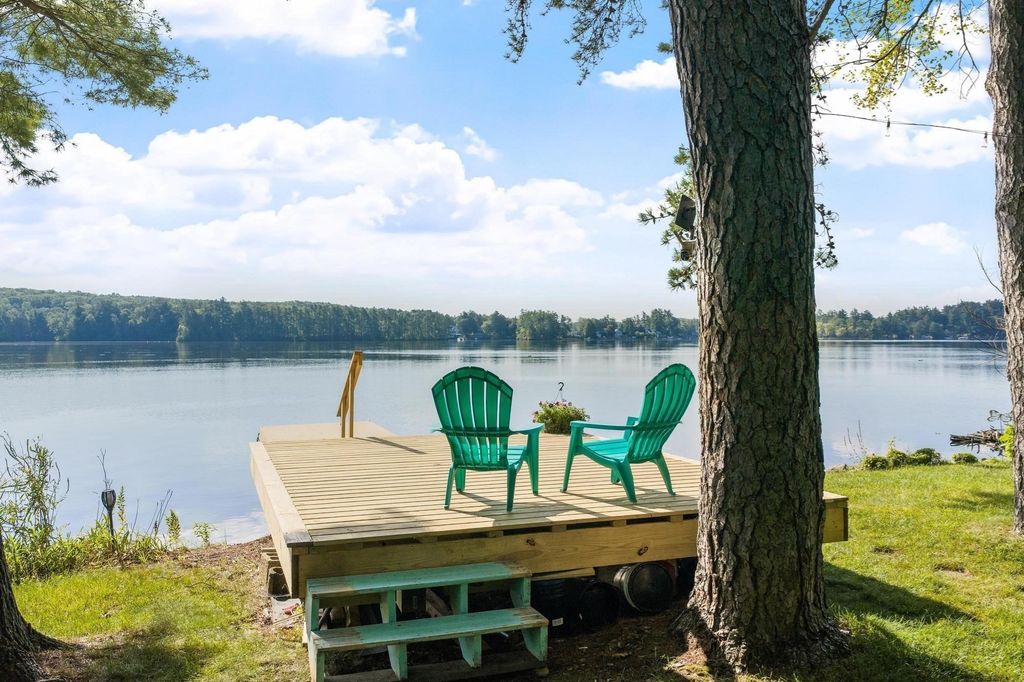 881 Flat Hill Rd, Lunenburg, MA 01462