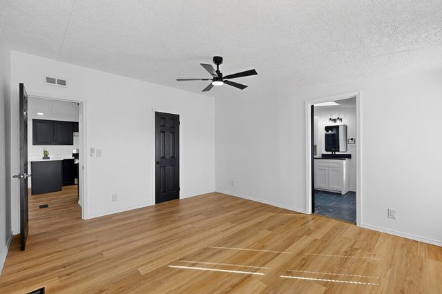 205 10th Avenue SW, Rio Rancho, NM 87124