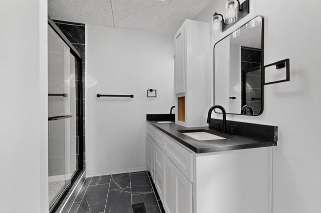 205 10th Avenue SW, Rio Rancho, NM 87124