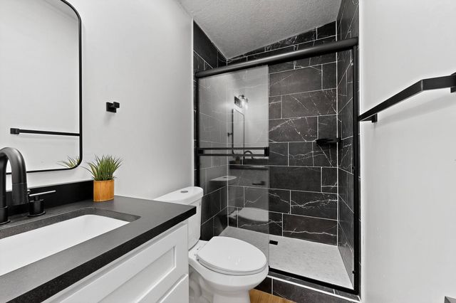 205 10th Avenue SW, Rio Rancho, NM 87124