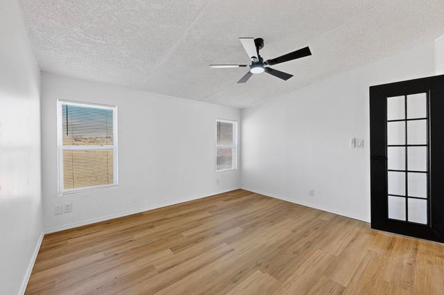 205 10th Avenue SW, Rio Rancho, NM 87124