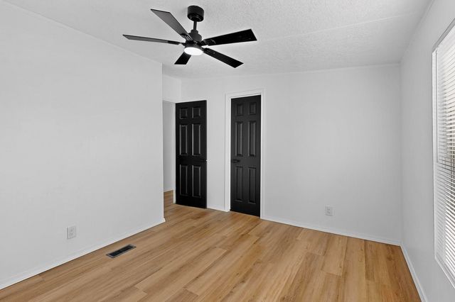 205 10th Avenue SW, Rio Rancho, NM 87124