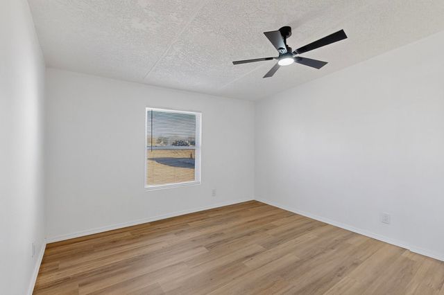 205 10th Avenue SW, Rio Rancho, NM 87124