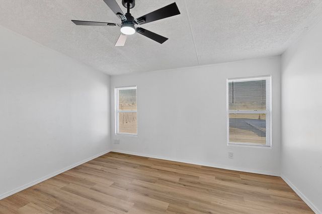 205 10th Avenue SW, Rio Rancho, NM 87124