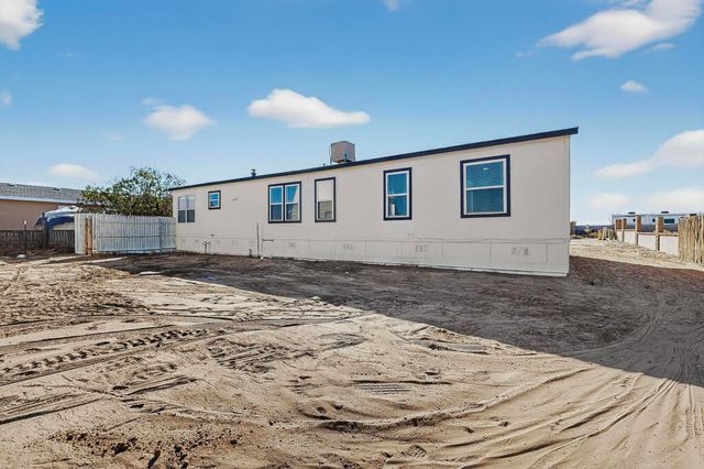 205 10th Avenue SW, Rio Rancho, NM 87124