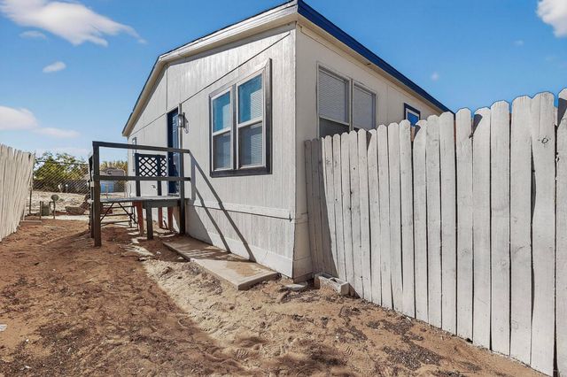 205 10th Avenue SW, Rio Rancho, NM 87124