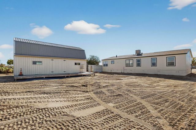 205 10th Avenue SW, Rio Rancho, NM 87124