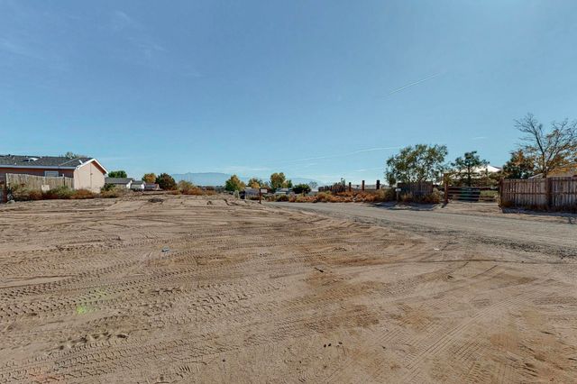 205 10th Avenue SW, Rio Rancho, NM 87124